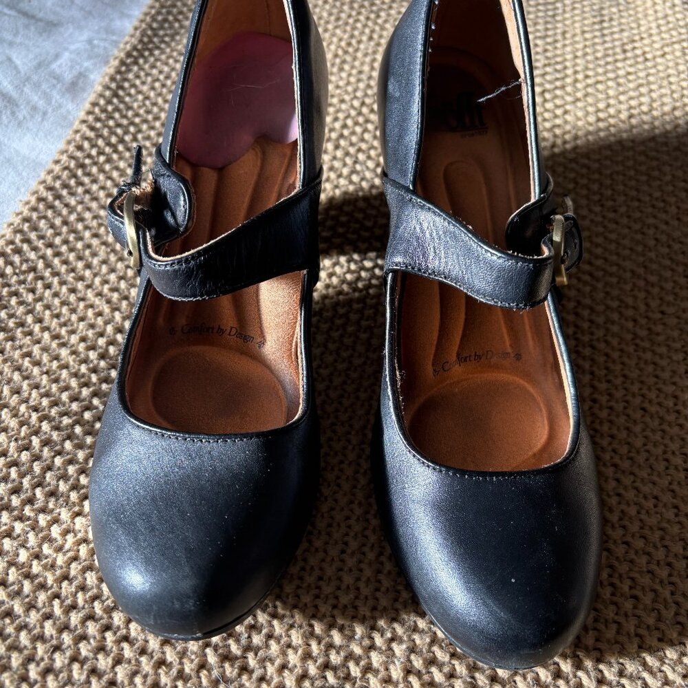 Sofft Mary Jane Pumps
